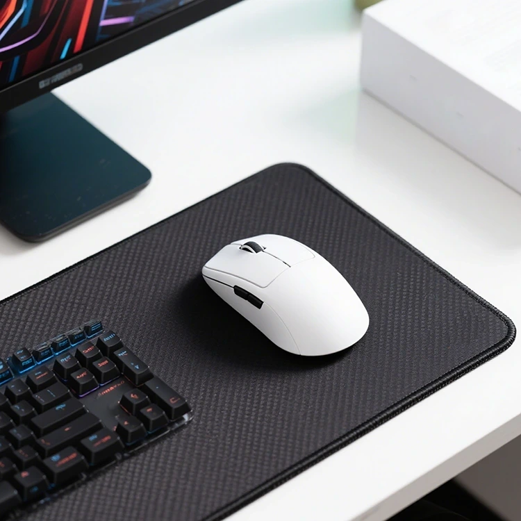 Por que um mouse responde melhor quando colocado em um mouse pad?